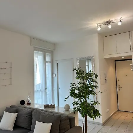 Plinio Luxury Apt * Milánó